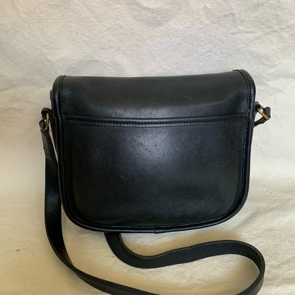 Vintage Coach Watson style black leather crossbody bag - Picture 2 of 10